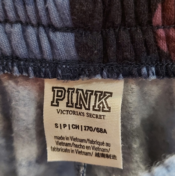 NWOT, PINK ๐๐บ by Victoria's Secret | Floral Sweatpants - Picture 3 of 4